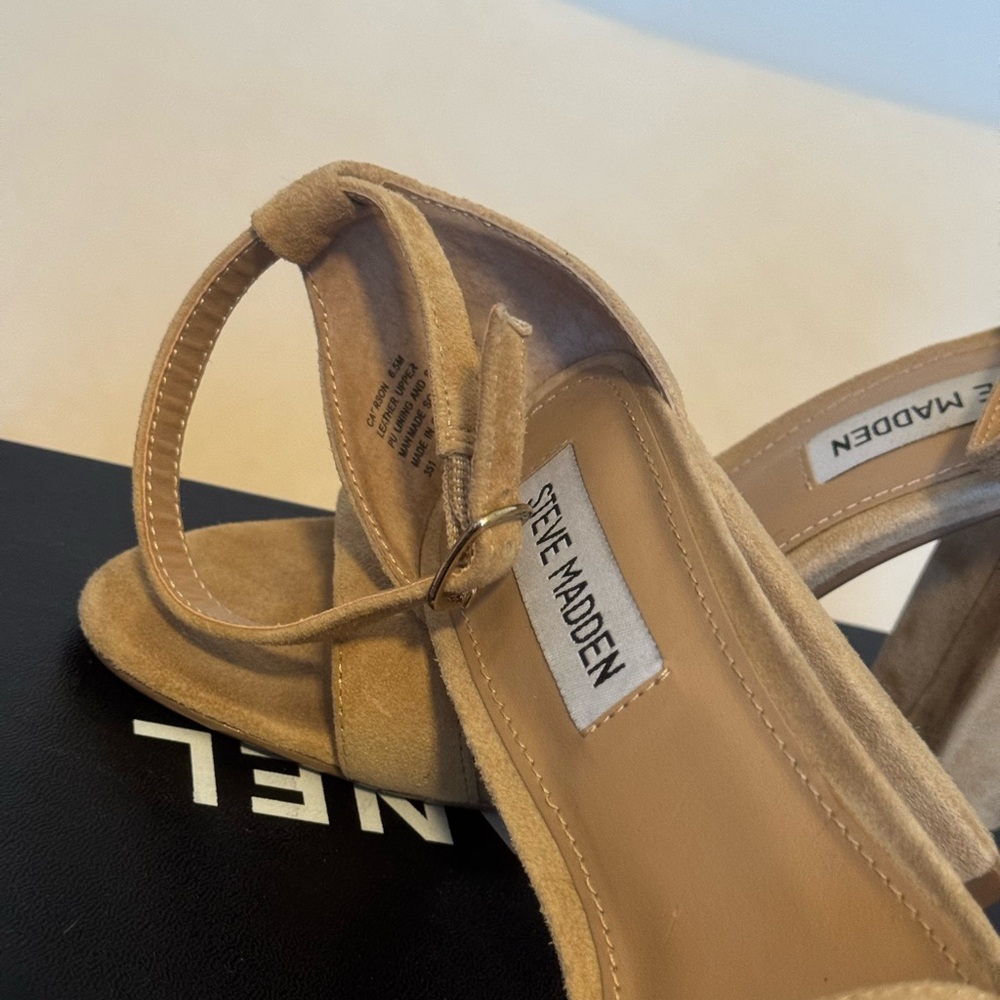 Steve Madden leather suede Beige Block Heel Sandals - Picture 5 of 5